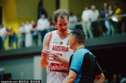 爱游戏官网-澳洲赛事观众热情高涨，场面壮观令人惊叹的简单介绍