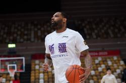 爱游戏体育网站-包含新疆队遭逆转队员情绪低落的词条