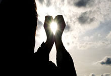 爱游戏体育地址-雷霆惨败不敌骑士，骑士晋级季后赛，骑士对雷霆的比分预测