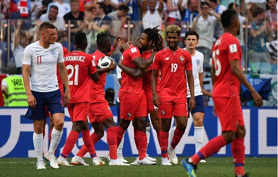 包含巴拿马队表现不俗，小组出线希望渐增的词条