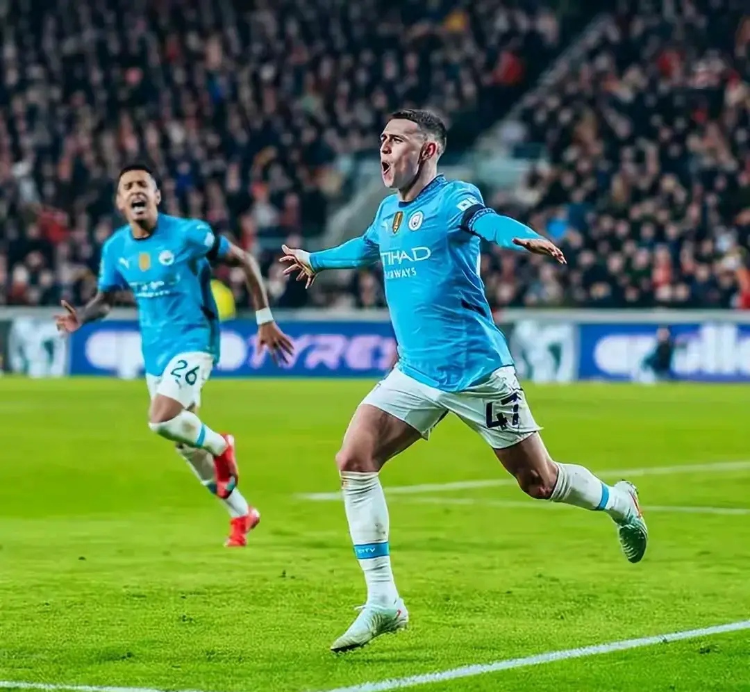 曼城积分追平，争冠形势激烈！