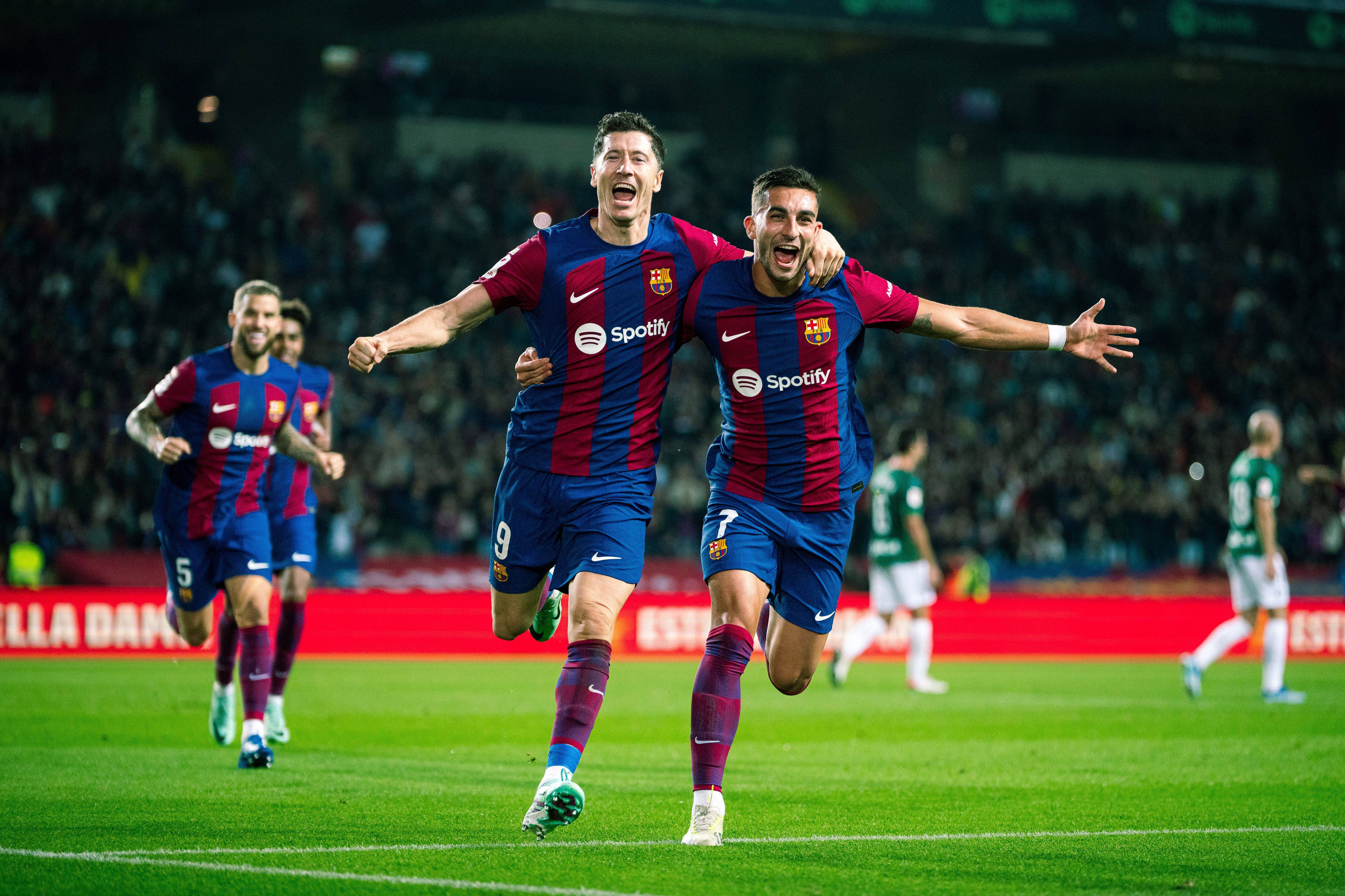 巴塞罗那客场告捷，积分榜登顶的简单介绍