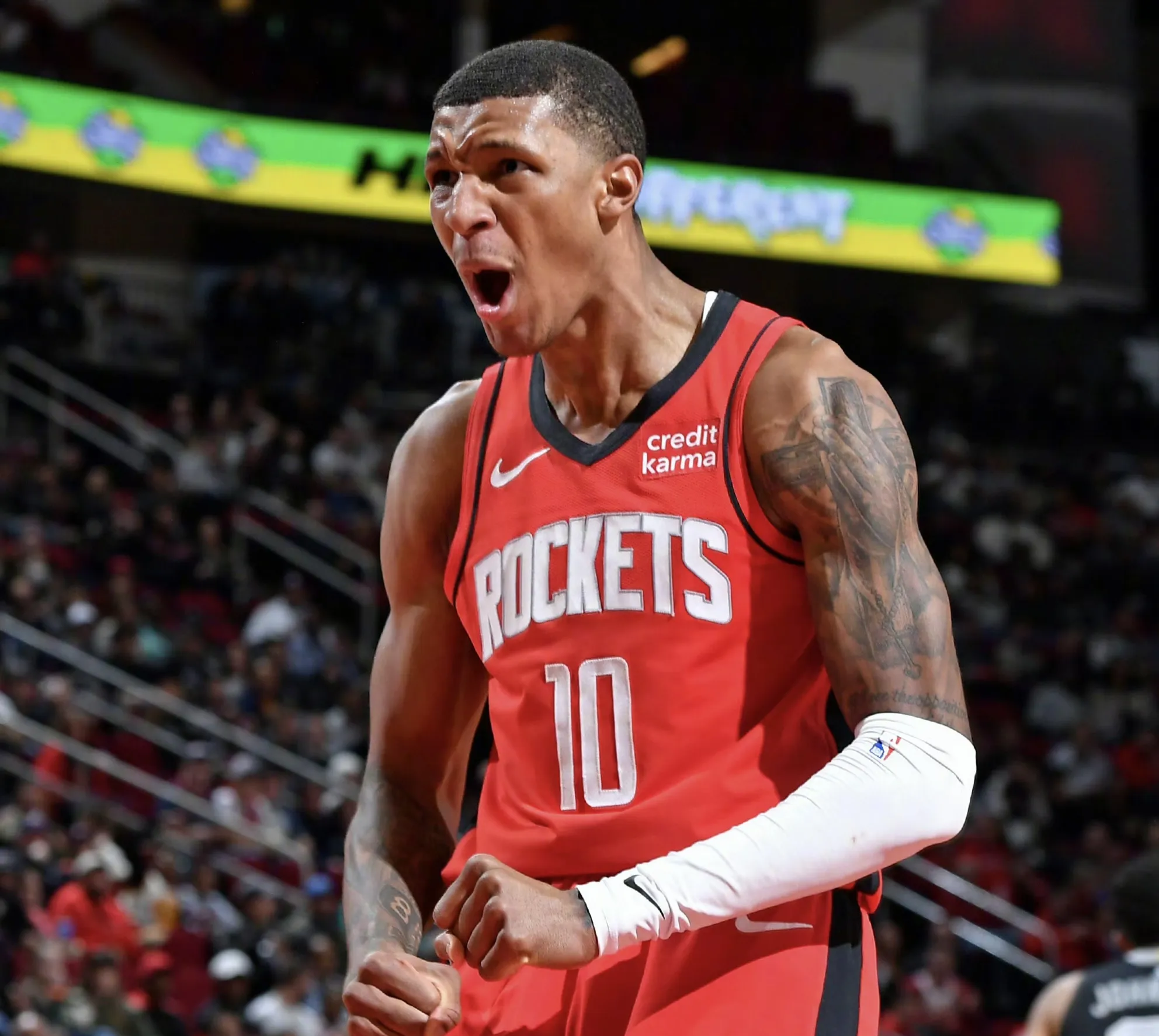 火箭前锋频频受伤，球队战绩急速下滑