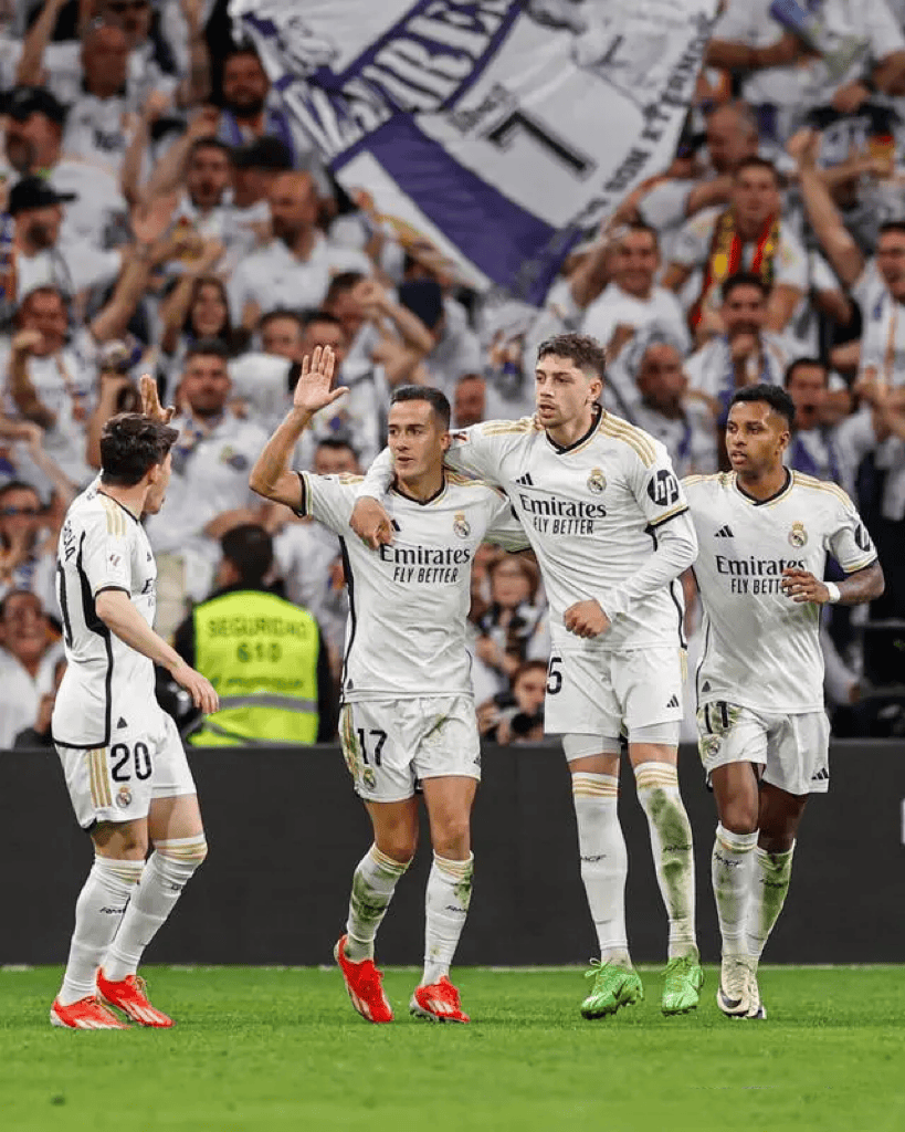 皇马主场大胜拜仁,轻松晋级半决赛 皇马主场大胜拜仁,轻松晋级半决赛