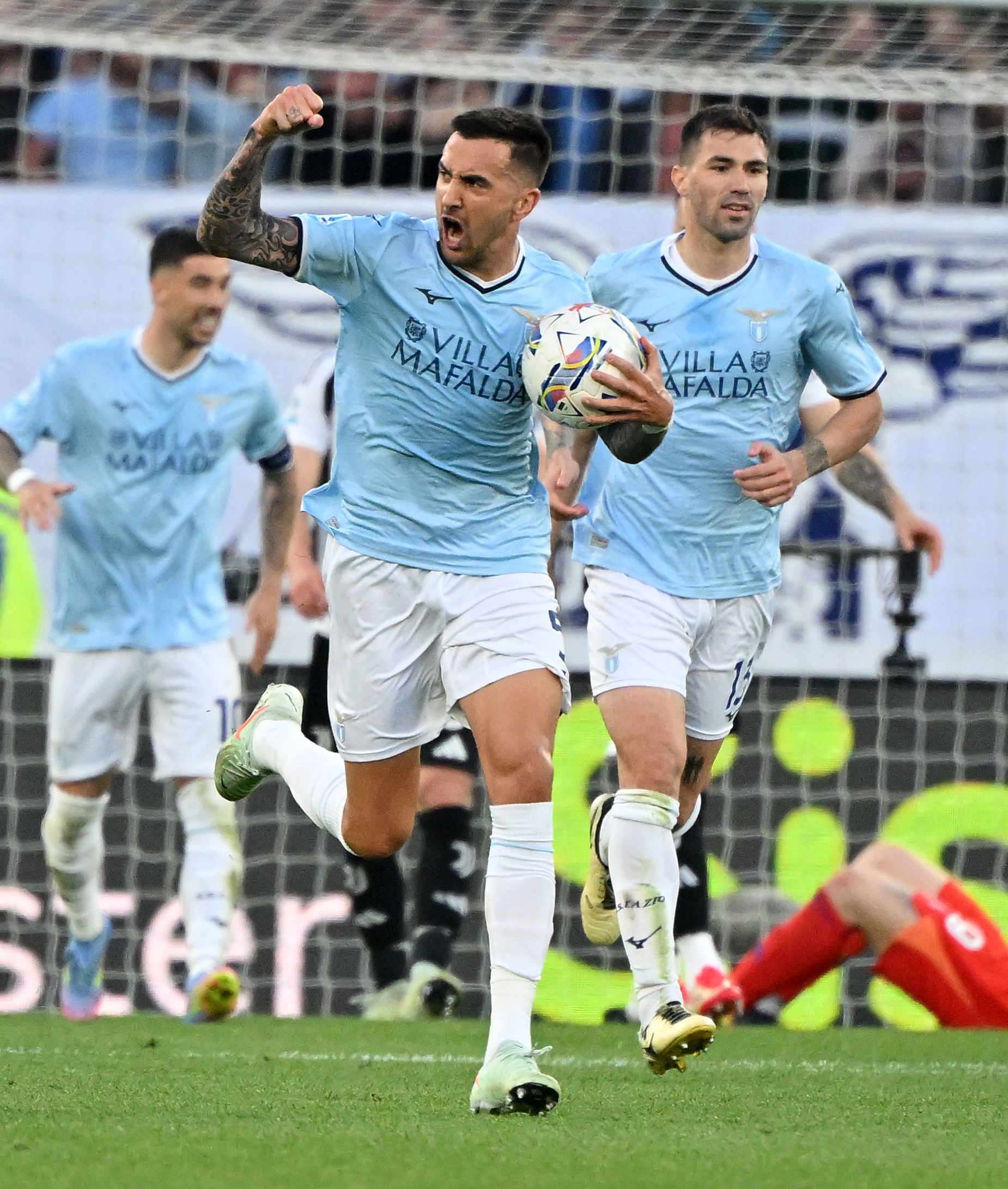 尤文图斯战平曼城，勇往直前