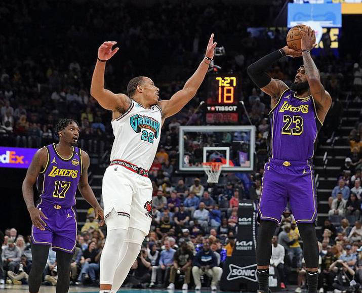 湖人逆转灰熊，詹姆斯独得27分的简单介绍