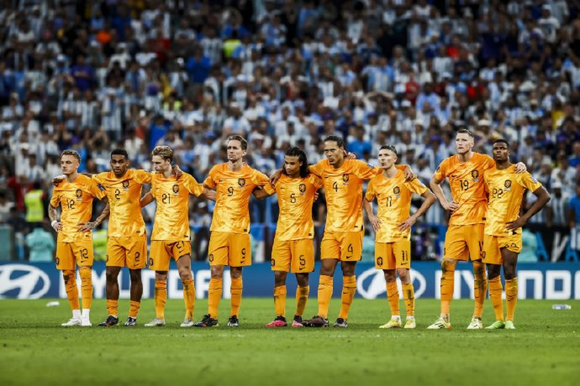 荷兰足球队在国际赛事中夺冠 荷兰足球队在国际赛事中夺冠